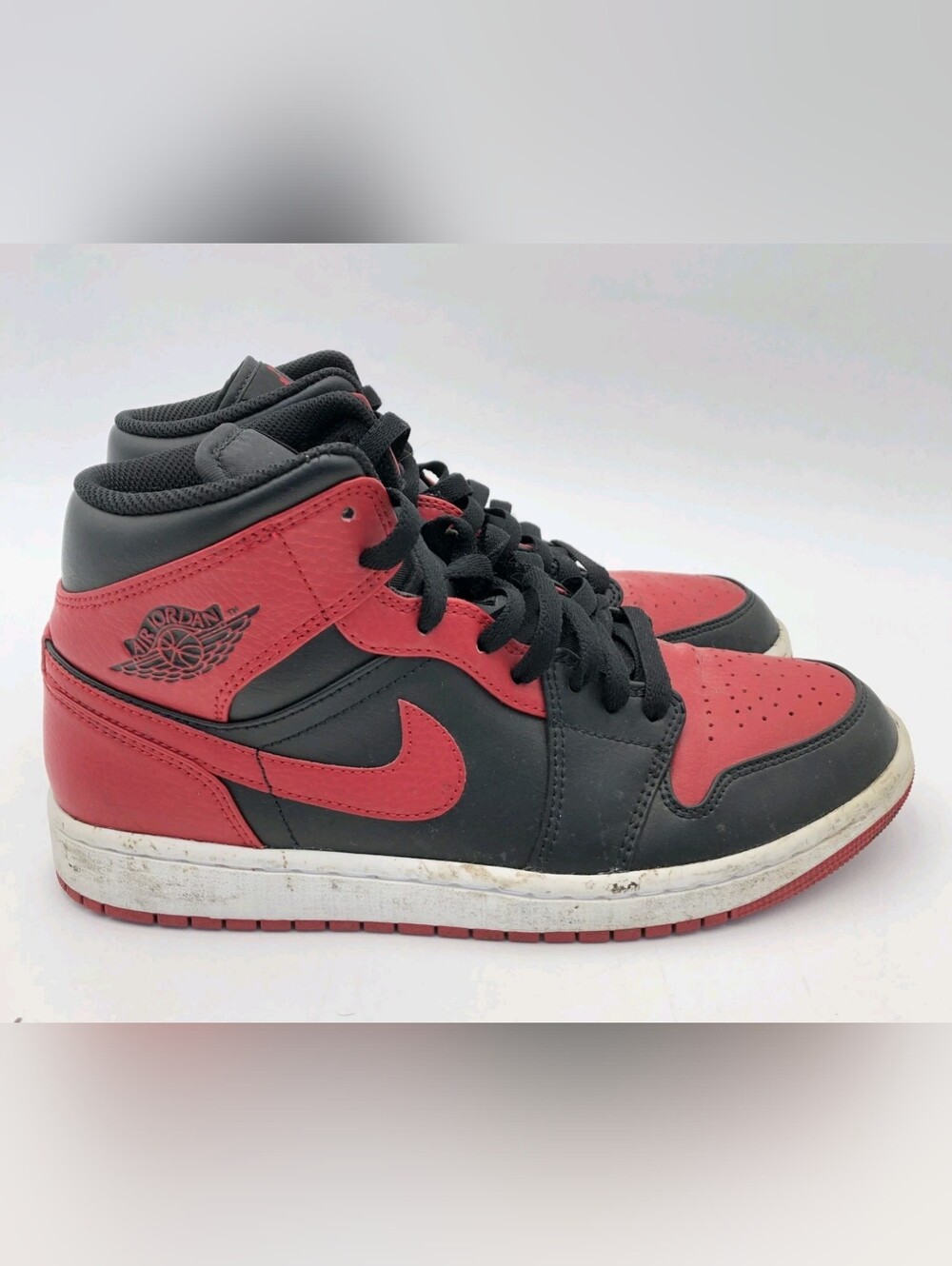 Nike Air Jordan 1 Mid Bred Banned Black Red White Sneakers Men's Size 8 COA